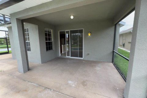 House in Orlando, Florida 4 bedrooms, 273.6 sq.m. № 1774844 - photo 12