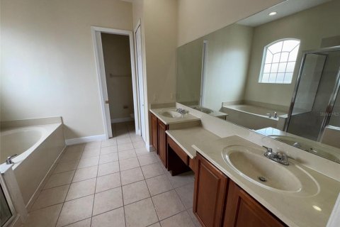 House in Orlando, Florida 4 bedrooms, 273.6 sq.m. № 1774844 - photo 19