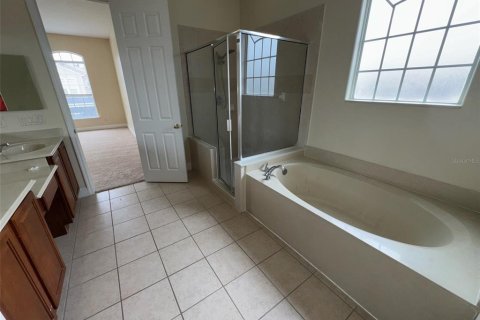 House in Orlando, Florida 4 bedrooms, 273.6 sq.m. № 1774844 - photo 20
