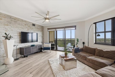 Condo in Fort Myers, Florida, 3 bedrooms № 2222332 - photo 12