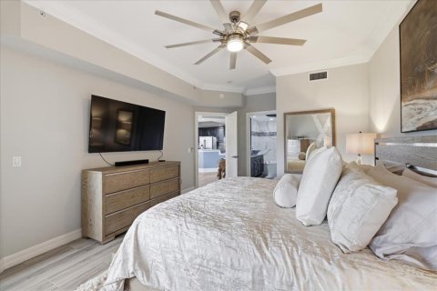 Condo in Fort Myers, Florida, 3 bedrooms № 2222332 - photo 17