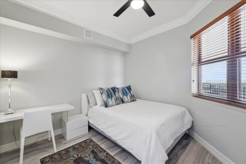 Condo in Fort Myers, Florida, 3 bedrooms № 2222332 - photo 21