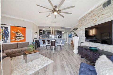 Condo in Fort Myers, Florida, 3 bedrooms № 2222332 - photo 14