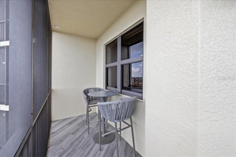 Condo in Fort Myers, Florida, 3 bedrooms № 2222332 - photo 28