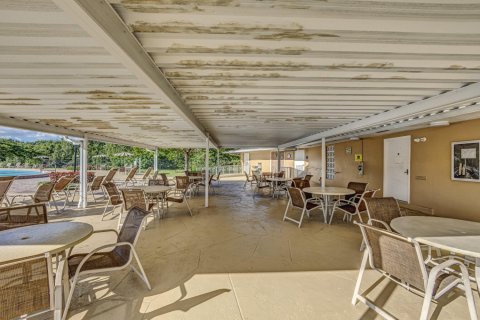 Copropriété à vendre à West Palm Beach, Floride: 1 chambre, 63.55 m2 № 987041 - photo 1