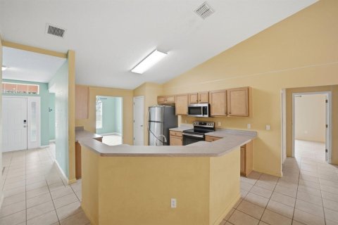 House in Port St. Lucie, Florida 4 bedrooms, 226.12 sq.m. № 2083534 - photo 11