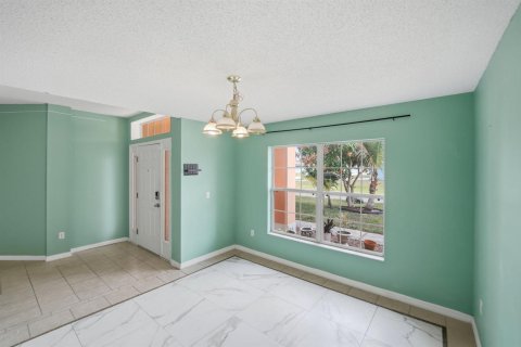 House in Port St. Lucie, Florida 4 bedrooms, 226.12 sq.m. № 2083534 - photo 19