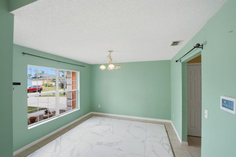 House in Port St. Lucie, Florida 4 bedrooms, 226.12 sq.m. № 2083534 - photo 21