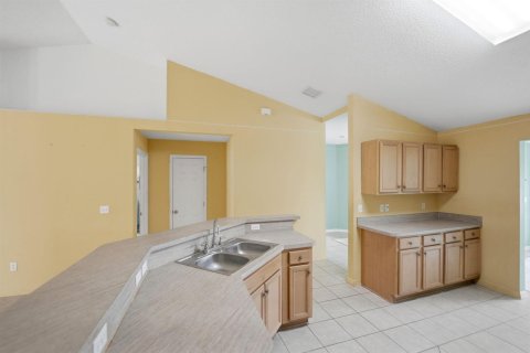 House in Port St. Lucie, Florida 4 bedrooms, 226.12 sq.m. № 2083534 - photo 9