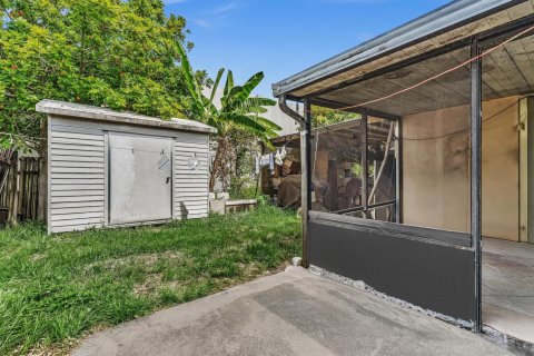 House in Miramar, Florida 3 bedrooms, 108.05 sq.m. № 2181701 - photo 25