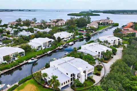 Condo in Cortez, Florida, 3 bedrooms  № 1558493 - photo 1