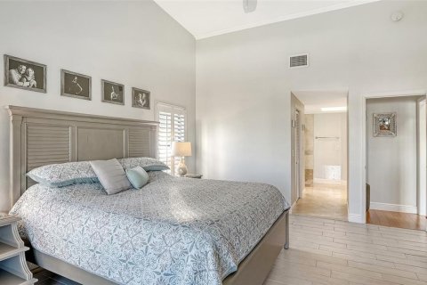 Condo in Cortez, Florida, 3 bedrooms  № 1558493 - photo 27