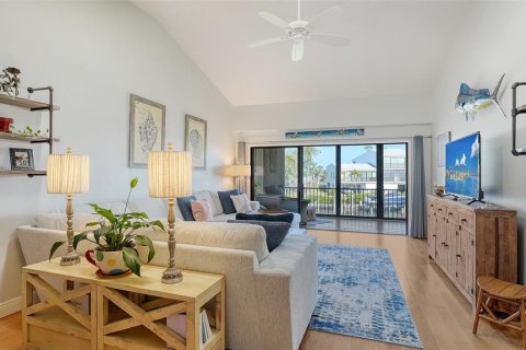 Condo in Cortez, Florida, 3 bedrooms  № 1558493 - photo 9