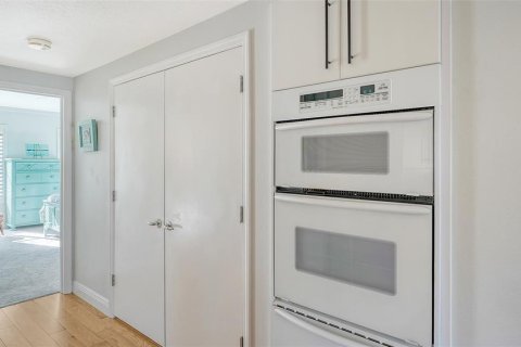 Condo in Cortez, Florida, 3 bedrooms  № 1558493 - photo 24