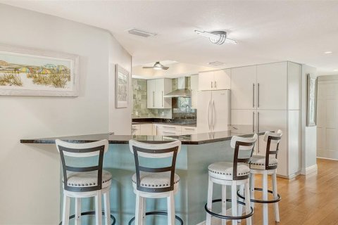 Condo in Cortez, Florida, 3 bedrooms  № 1558493 - photo 18