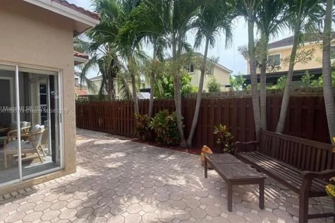 Villa ou maison à louer à Cutler Bay, Floride: 3 chambres, 127.55 m2 № 1946915 - photo 9