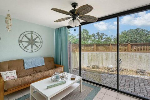 Condo in Bradenton, Florida, 2 bedrooms  № 1856019 - photo 18