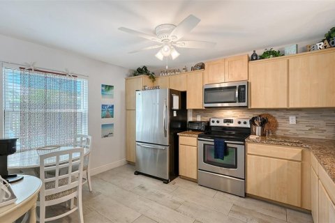 Condo in Bradenton, Florida, 2 bedrooms  № 1856019 - photo 8