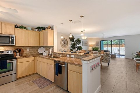 Condo in Bradenton, Florida, 2 bedrooms  № 1856019 - photo 9