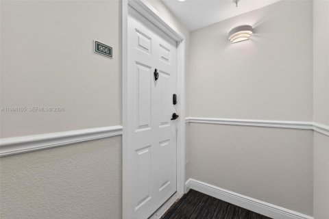 Condo in Miami, Florida, 2 bedrooms  № 2180038 - photo 4