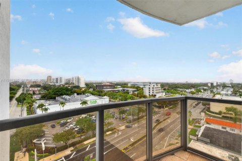 Condo in Miami, Florida, 2 bedrooms  № 2180038 - photo 30