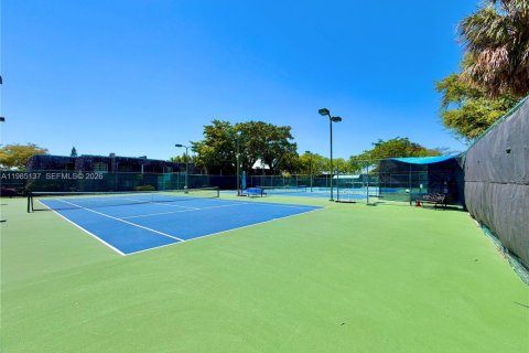 Купить кондоминиум в Окленд-Парк, Флорида 2 спальни, 99.41м2, № 2057821 - фото 26