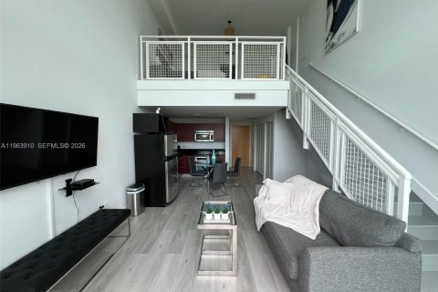 Кондоминиум с 1 спальней в Майами, Флорида № 2025512