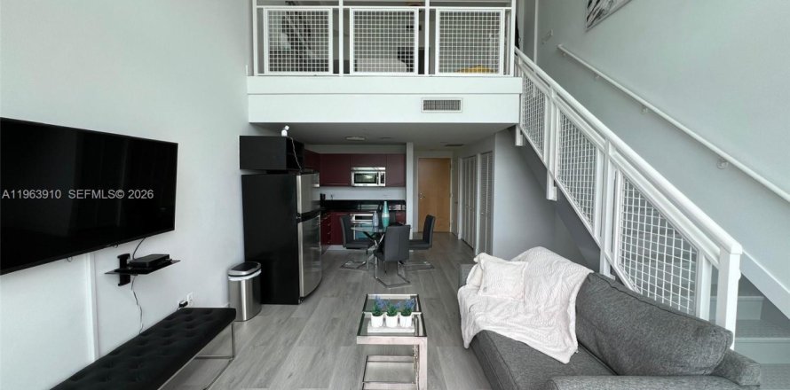 Кондоминиум с 1 спальней в Майами, Флорида № 2025512