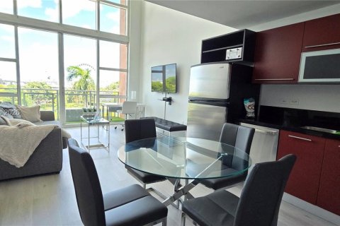 Снять в аренду кондоминиум в Майами, Флорида 1 спальня, 90.86м2, № 2025512 - фото 13