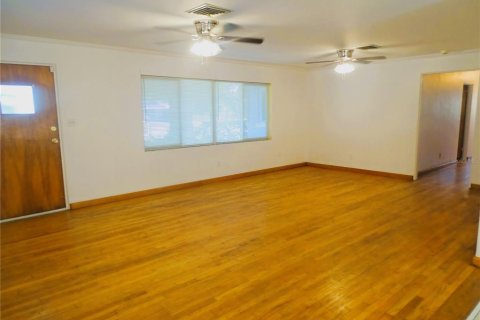 House in Lake Wales, Florida 3 bedrooms, 189.52 sq.m. № 1659317 - photo 22