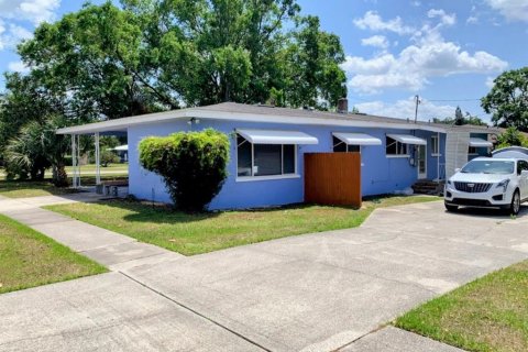 House in Lake Wales, Florida 3 bedrooms, 189.52 sq.m. № 1659317 - photo 16