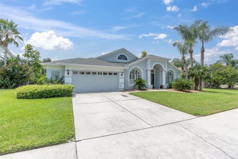 House in Lutz, Florida 4 bedrooms, 239.87 sq.m. № 1893686 - photo 6