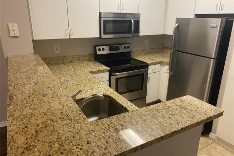 Condo in Tampa, Florida, 1 bedroom  № 2095882 - photo 14