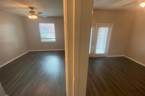 Condo in Tampa, Florida, 1 bedroom  № 2095882 - photo 22