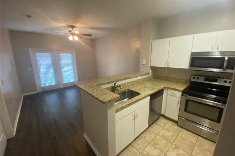 Condo in Tampa, Florida, 1 bedroom  № 2095882 - photo 15