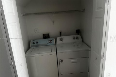 Appartement à louer à Doral, Floride: 2 chambres, 104.33 m2 № 1966441 - photo 24