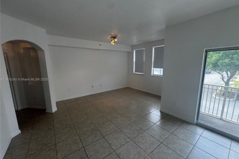 Appartement à louer à Doral, Floride: 2 chambres, 104.33 m2 № 1966441 - photo 2