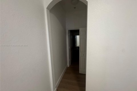 Appartement à louer à Doral, Floride: 2 chambres, 104.33 m2 № 1966441 - photo 13