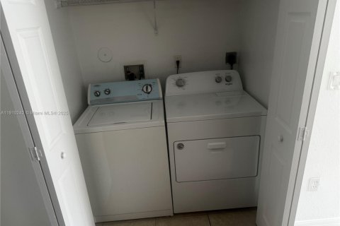 Appartement à louer à Doral, Floride: 2 chambres, 104.33 m2 № 1966441 - photo 23