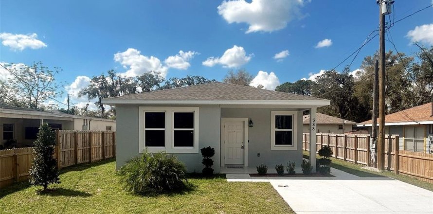 House in Oviedo, Florida 3 bedrooms, 116.78 sq.m. № 1514368