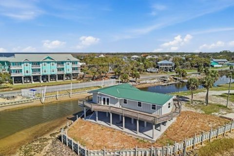 Casa en venta en Horseshoe Beach, Florida, 3 dormitorios, 125.6 m2 № 2141607 - foto 6