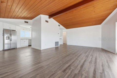 Casa en venta en Horseshoe Beach, Florida, 3 dormitorios, 125.6 m2 № 2141607 - foto 12