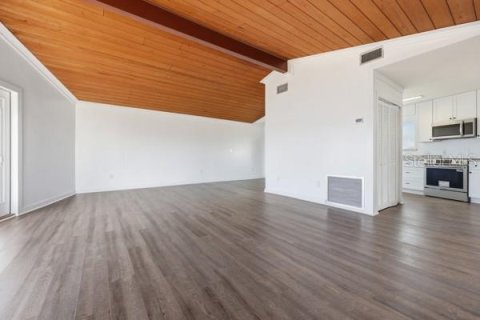 Casa en venta en Horseshoe Beach, Florida, 3 dormitorios, 125.6 m2 № 2141607 - foto 11