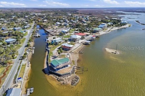 Casa en venta en Horseshoe Beach, Florida, 3 dormitorios, 125.6 m2 № 2141607 - foto 8