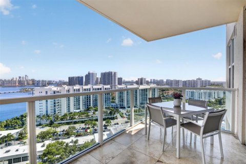 Copropriété à vendre à Aventura, Floride: 3 chambres, 169.45 m2 № 2171914 - photo 4