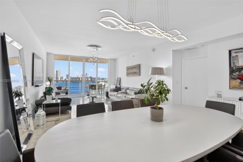 Copropriété à vendre à Aventura, Floride: 3 chambres, 169.45 m2 № 2171914 - photo 17