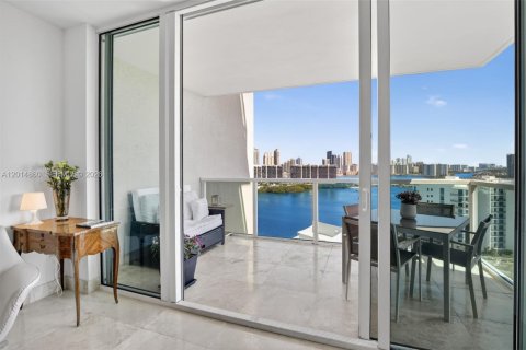 Copropriété à vendre à Aventura, Floride: 3 chambres, 169.45 m2 № 2171914 - photo 2