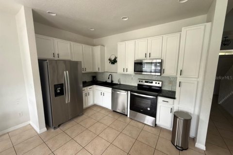 Adosado en venta en Kissimmee, Florida, 4 dormitorios, 140.47 m2 № 2113791 - foto 13
