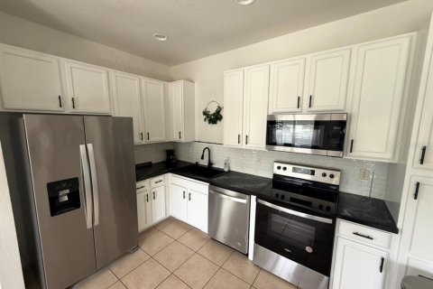 Adosado en venta en Kissimmee, Florida, 4 dormitorios, 140.47 m2 № 2113791 - foto 11