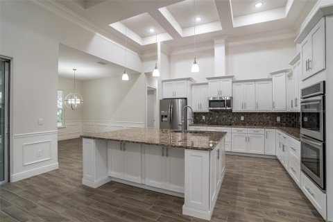 House in Orlando, Florida 4 bedrooms, 278.71 sq.m. № 1812414 - photo 6